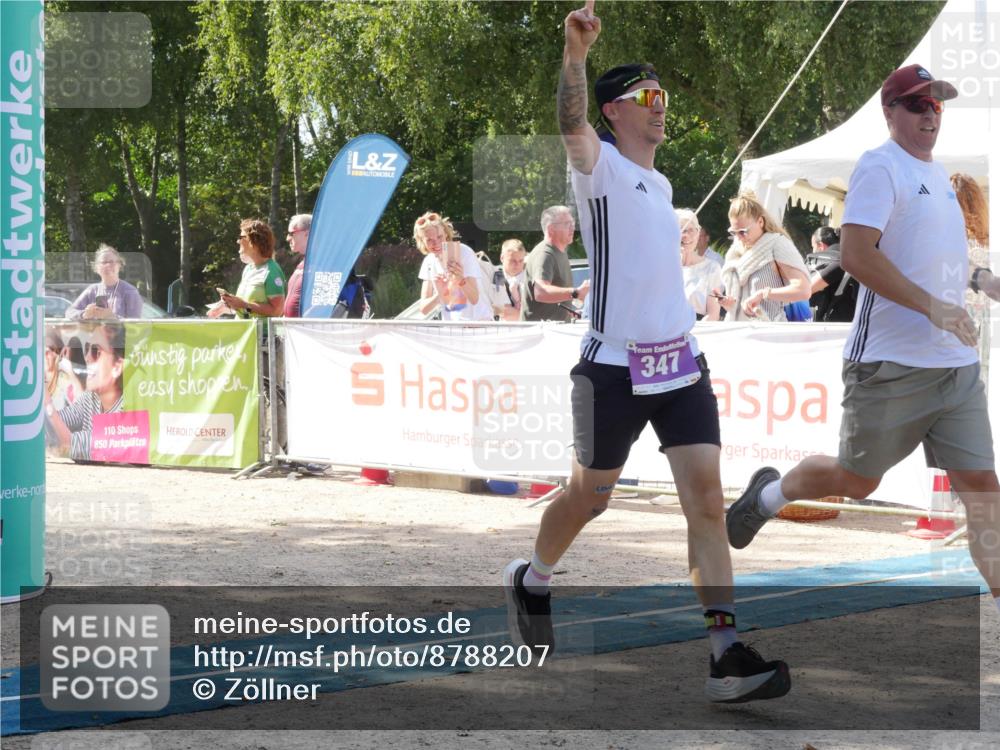 07.09.2025 - 19. Norderstedt Triathlon Zöllner http://msf.ph/oto/8788207 07.09.2025 13:41:10 Ziel 313, 347, 755 meine-sportfotos.de