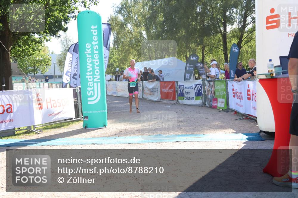 07.09.2025 - 19. Norderstedt Triathlon Zöllner http://msf.ph/oto/8788210 07.09.2025 16:07:07 Ziel 1530 meine-sportfotos.de