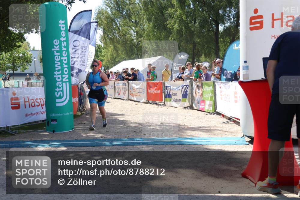 07.09.2025 - 19. Norderstedt Triathlon Zöllner http://msf.ph/oto/8788212 07.09.2025 13:41:21 Ziel 742, 1299 meine-sportfotos.de