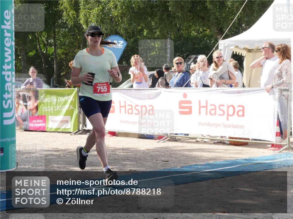 07.09.2025 - 19. Norderstedt Triathlon Zöllner http://msf.ph/oto/8788218 07.09.2025 13:41:13 Ziel 313, 347, 755 meine-sportfotos.de