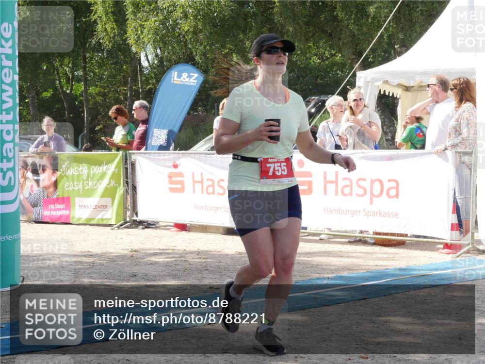 07.09.2025 - 19. Norderstedt Triathlon Zöllner http://msf.ph/oto/8788221 07.09.2025 13:41:13 Ziel 313, 347, 755 meine-sportfotos.de
