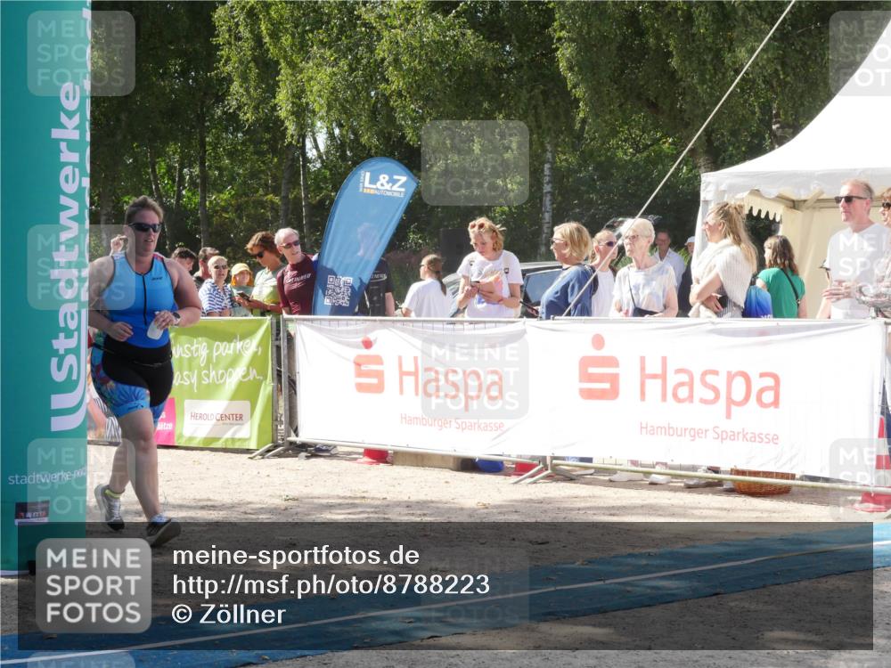 07.09.2025 - 19. Norderstedt Triathlon Zöllner http://msf.ph/oto/8788223 07.09.2025 13:41:23 Ziel 742, 1299 meine-sportfotos.de