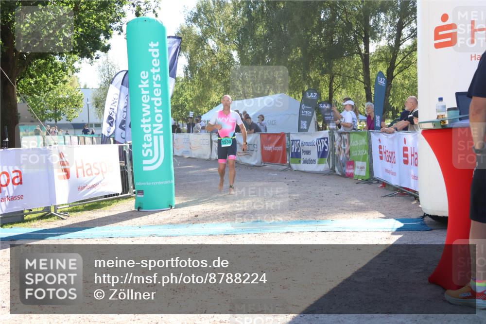 07.09.2025 - 19. Norderstedt Triathlon Zöllner http://msf.ph/oto/8788224 07.09.2025 16:07:08 Ziel 1530 meine-sportfotos.de