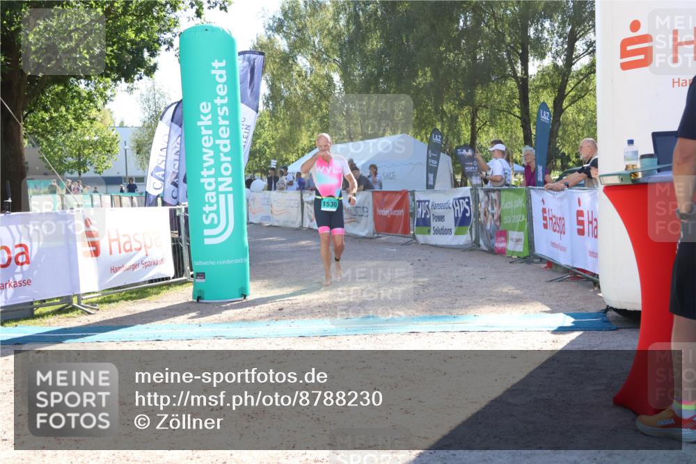 07.09.2025 - 19. Norderstedt Triathlon Zöllner http://msf.ph/oto/8788230 07.09.2025 16:07:08 Ziel 1530 meine-sportfotos.de
