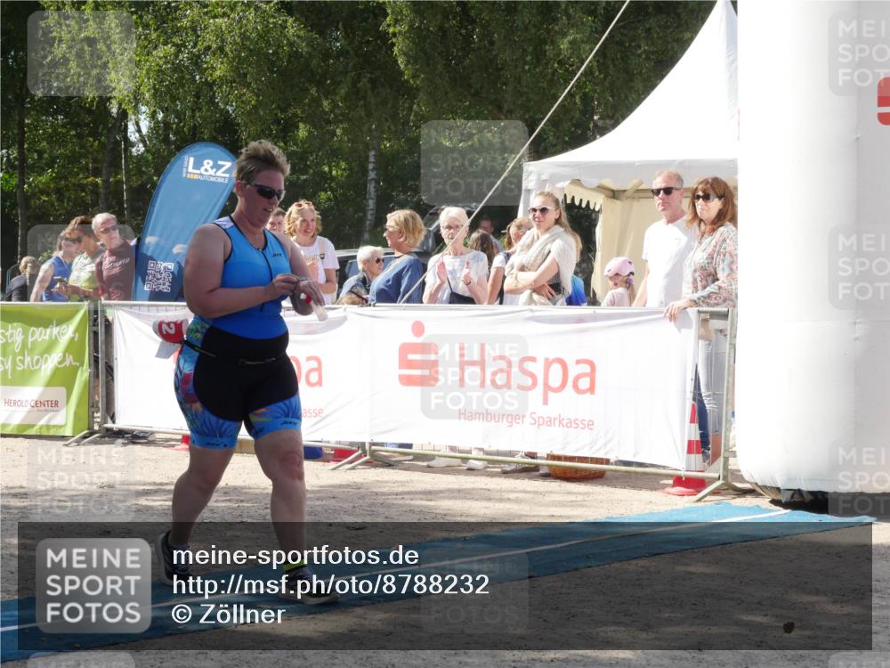 07.09.2025 - 19. Norderstedt Triathlon Zöllner http://msf.ph/oto/8788232 07.09.2025 13:41:24 Ziel 742, 1299 meine-sportfotos.de