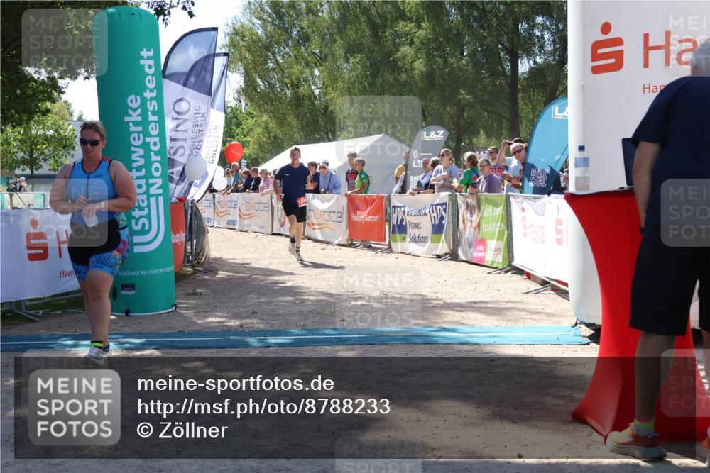 07.09.2025 - 19. Norderstedt Triathlon Zöllner http://msf.ph/oto/8788233 07.09.2025 13:41:23 Ziel 742, 1299 meine-sportfotos.de