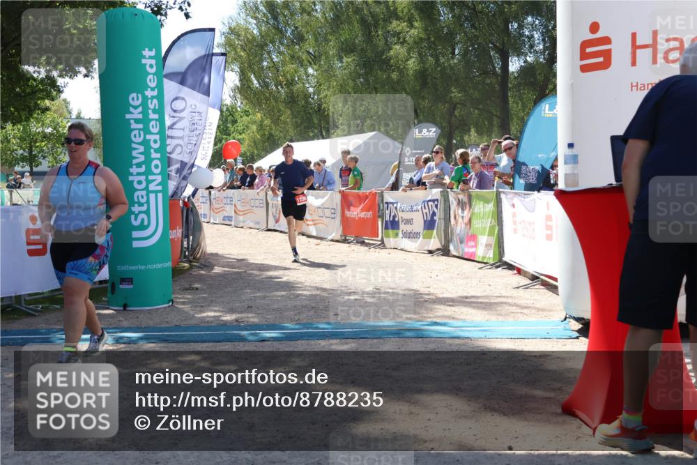 07.09.2025 - 19. Norderstedt Triathlon Zöllner http://msf.ph/oto/8788235 07.09.2025 13:41:23 Ziel 742, 1299 meine-sportfotos.de