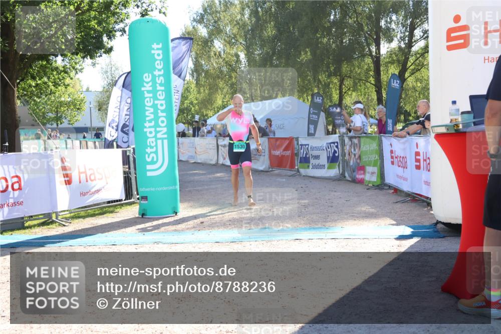 07.09.2025 - 19. Norderstedt Triathlon Zöllner http://msf.ph/oto/8788236 07.09.2025 16:07:09 Ziel 1530 meine-sportfotos.de
