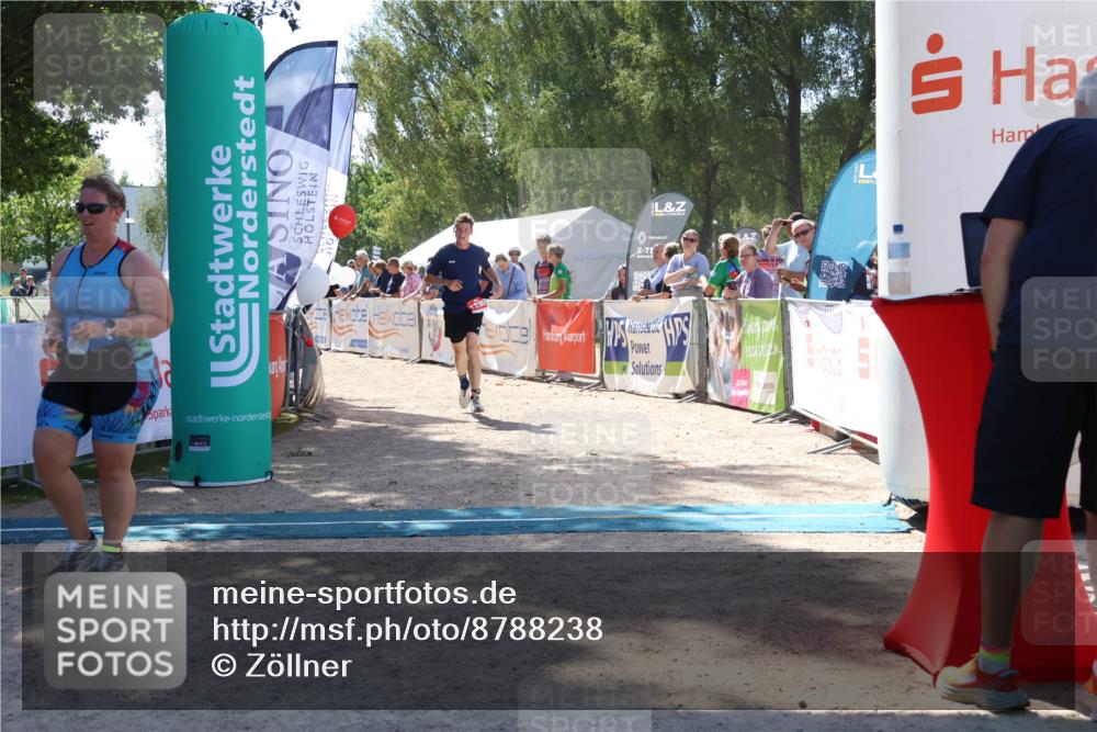 07.09.2025 - 19. Norderstedt Triathlon Zöllner http://msf.ph/oto/8788238 07.09.2025 13:41:24 Ziel 742, 1299 meine-sportfotos.de