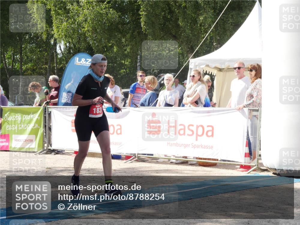 07.09.2025 - 19. Norderstedt Triathlon Zöllner http://msf.ph/oto/8788254 07.09.2025 13:41:36 Ziel 183 meine-sportfotos.de
