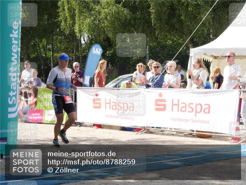 07.09.2025 - 19. Norderstedt Triathlon Zöllner http://msf.ph/oto/8788259 07.09.2025 13:43:03 Ziel 241 meine-sportfotos.de