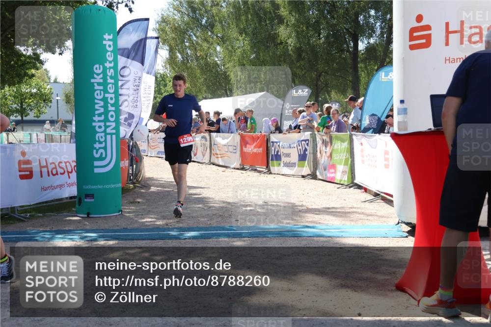 07.09.2025 - 19. Norderstedt Triathlon Zöllner http://msf.ph/oto/8788260 07.09.2025 13:41:25 Ziel 742, 1299 meine-sportfotos.de