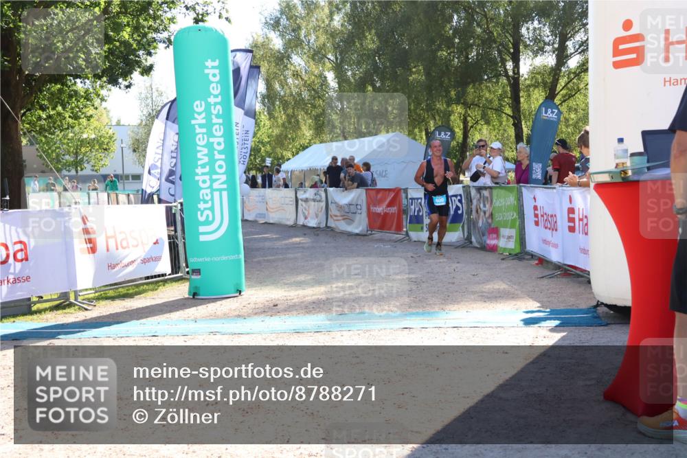 07.09.2025 - 19. Norderstedt Triathlon Zöllner http://msf.ph/oto/8788271 07.09.2025 16:07:41 Ziel 400 meine-sportfotos.de