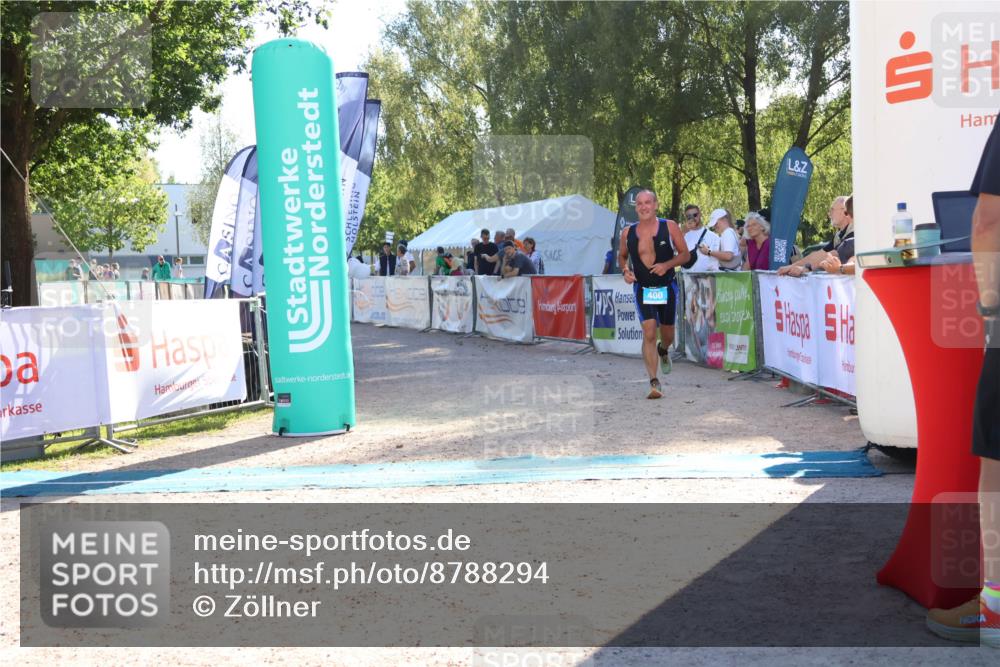 07.09.2025 - 19. Norderstedt Triathlon Zöllner http://msf.ph/oto/8788294 07.09.2025 16:07:42 Ziel 400 meine-sportfotos.de