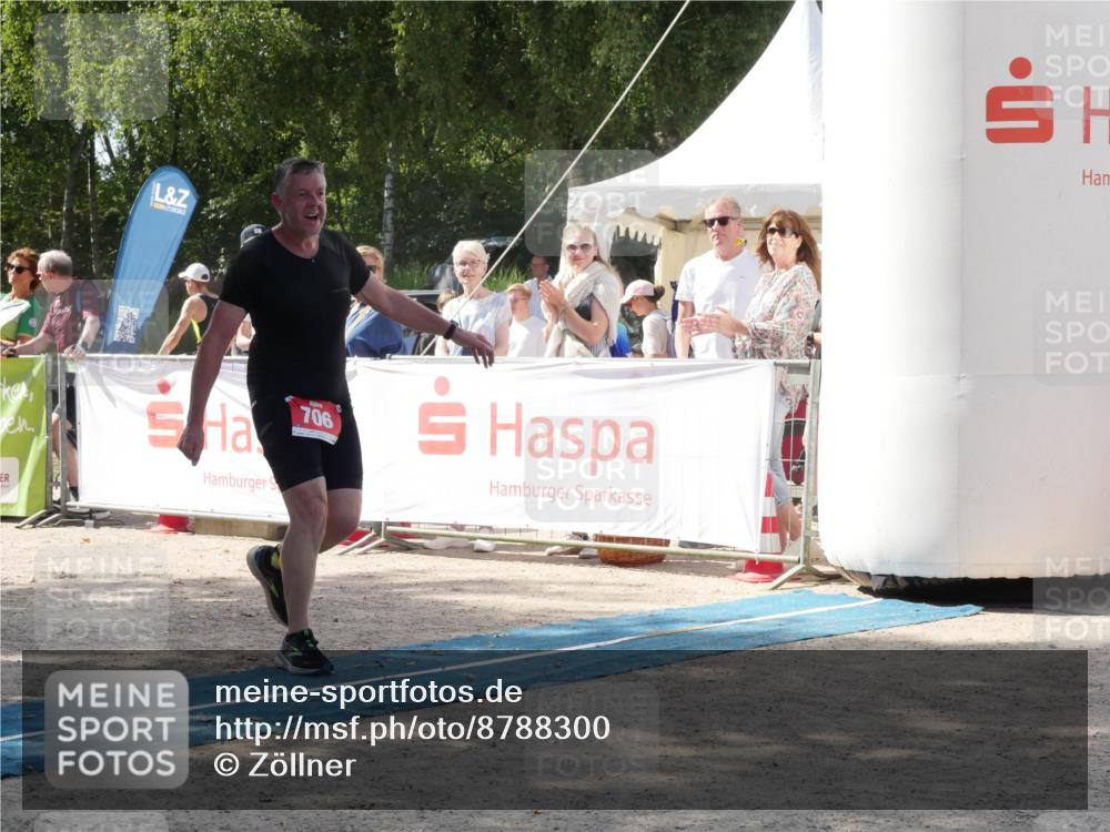 07.09.2025 - 19. Norderstedt Triathlon Zöllner http://msf.ph/oto/8788300 07.09.2025 13:43:51 Ziel 706 meine-sportfotos.de