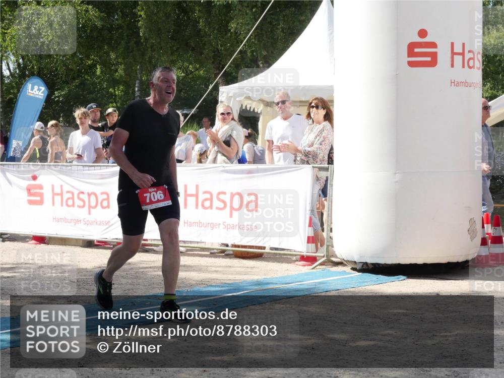 07.09.2025 - 19. Norderstedt Triathlon Zöllner http://msf.ph/oto/8788303 07.09.2025 13:43:52 Ziel 706 meine-sportfotos.de
