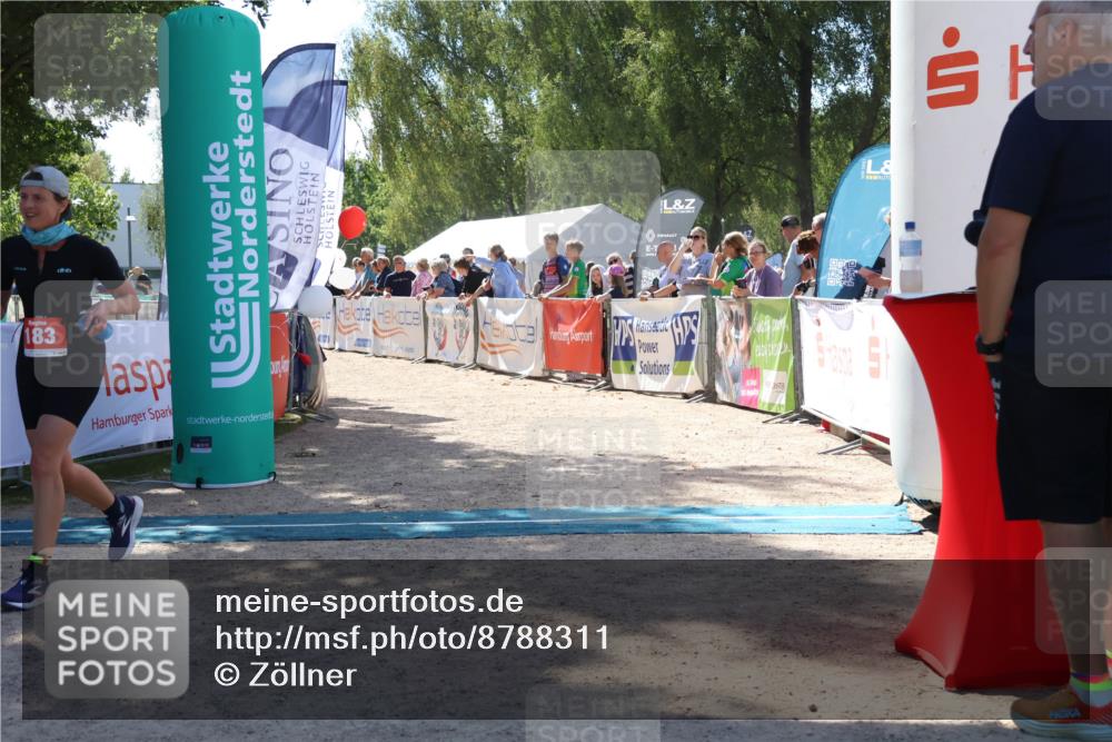 07.09.2025 - 19. Norderstedt Triathlon Zöllner http://msf.ph/oto/8788311 07.09.2025 13:41:35 Ziel 183 meine-sportfotos.de