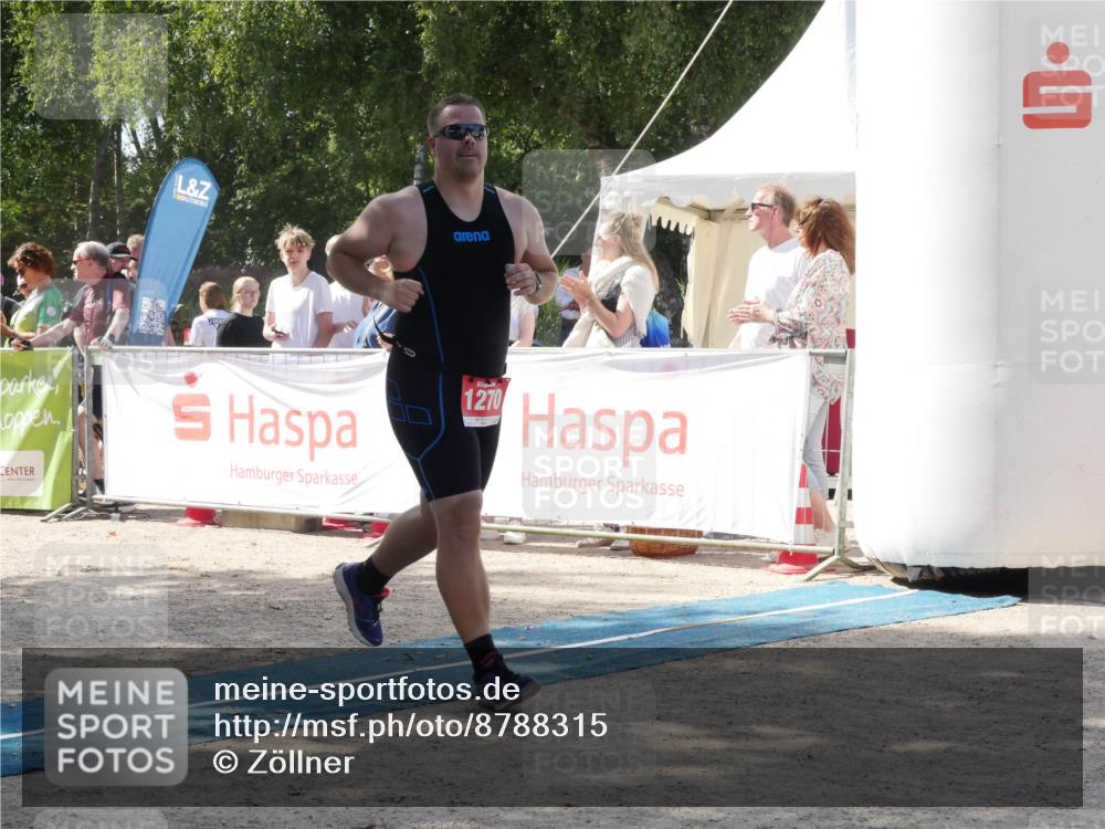 07.09.2025 - 19. Norderstedt Triathlon Zöllner http://msf.ph/oto/8788315 07.09.2025 13:44:05 Ziel 1270 meine-sportfotos.de