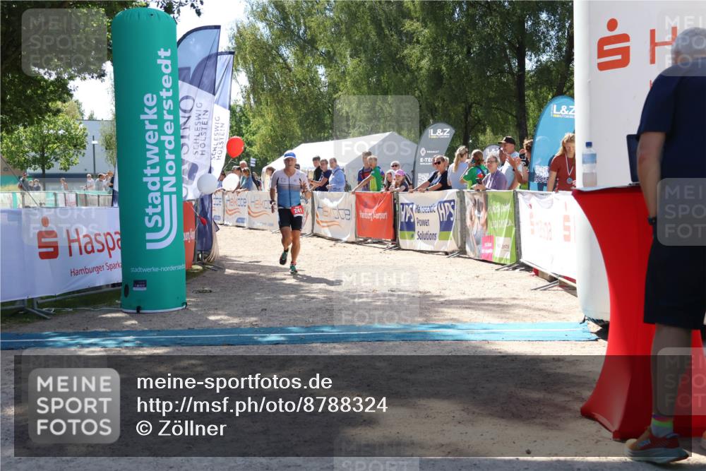 07.09.2025 - 19. Norderstedt Triathlon Zöllner http://msf.ph/oto/8788324 07.09.2025 13:43:00 Ziel 241 meine-sportfotos.de