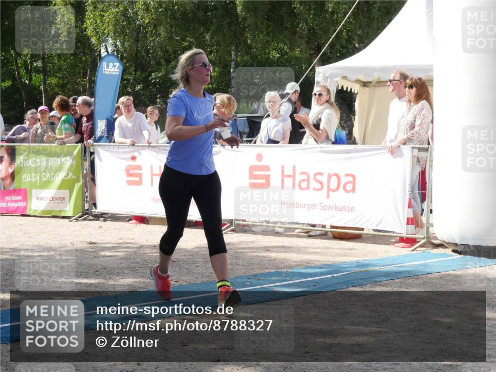 07.09.2025 - 19. Norderstedt Triathlon Zöllner http://msf.ph/oto/8788327 07.09.2025 13:44:13 Ziel 853, 1354 meine-sportfotos.de
