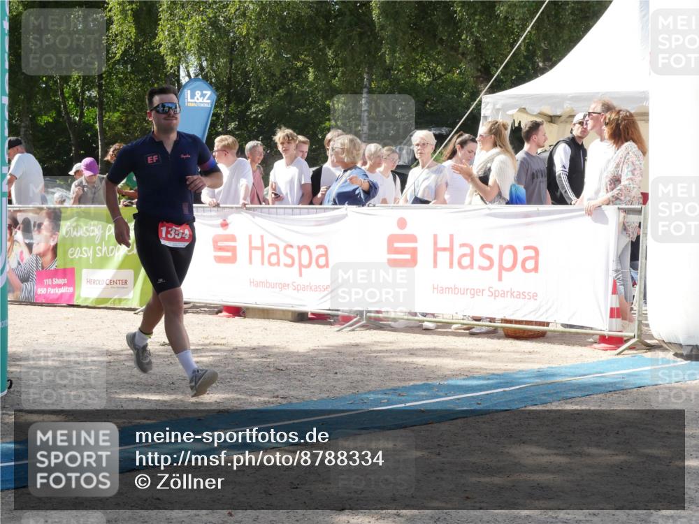 07.09.2025 - 19. Norderstedt Triathlon Zöllner http://msf.ph/oto/8788334 07.09.2025 13:44:15 Ziel 853, 1354 meine-sportfotos.de