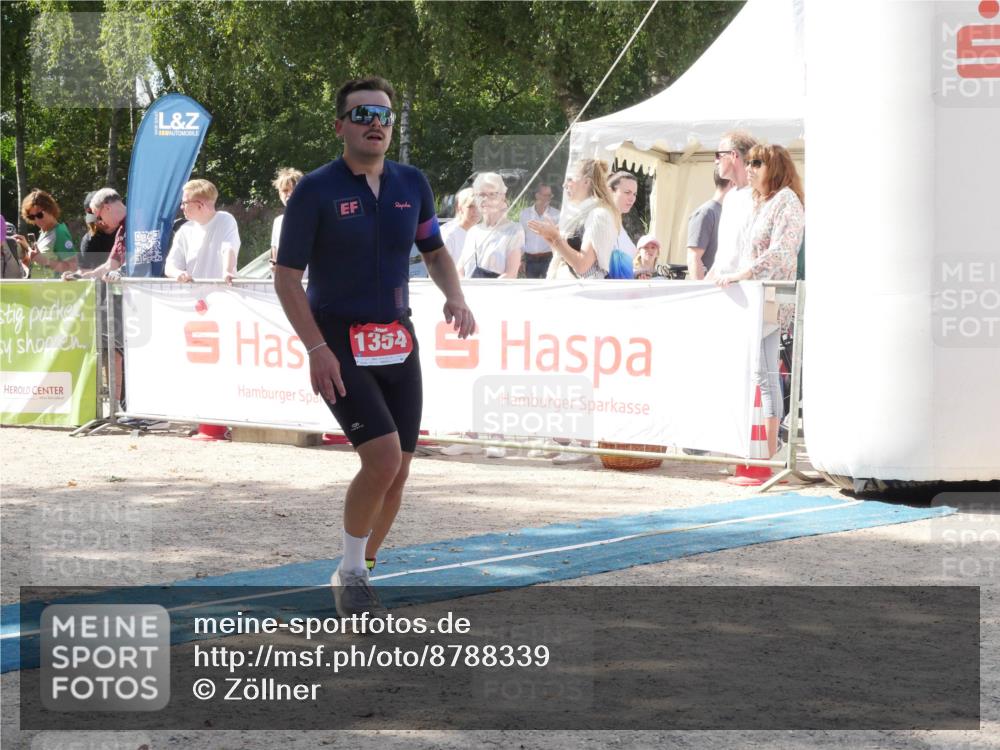 07.09.2025 - 19. Norderstedt Triathlon Zöllner http://msf.ph/oto/8788339 07.09.2025 13:44:16 Ziel 853, 1354 meine-sportfotos.de