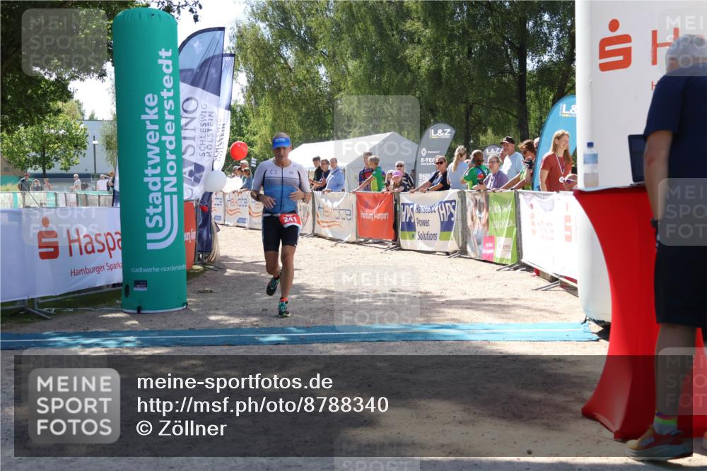 07.09.2025 - 19. Norderstedt Triathlon Zöllner http://msf.ph/oto/8788340 07.09.2025 13:43:01 Ziel 241 meine-sportfotos.de