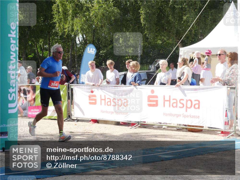 07.09.2025 - 19. Norderstedt Triathlon Zöllner http://msf.ph/oto/8788342 07.09.2025 13:44:46 Ziel 304 meine-sportfotos.de