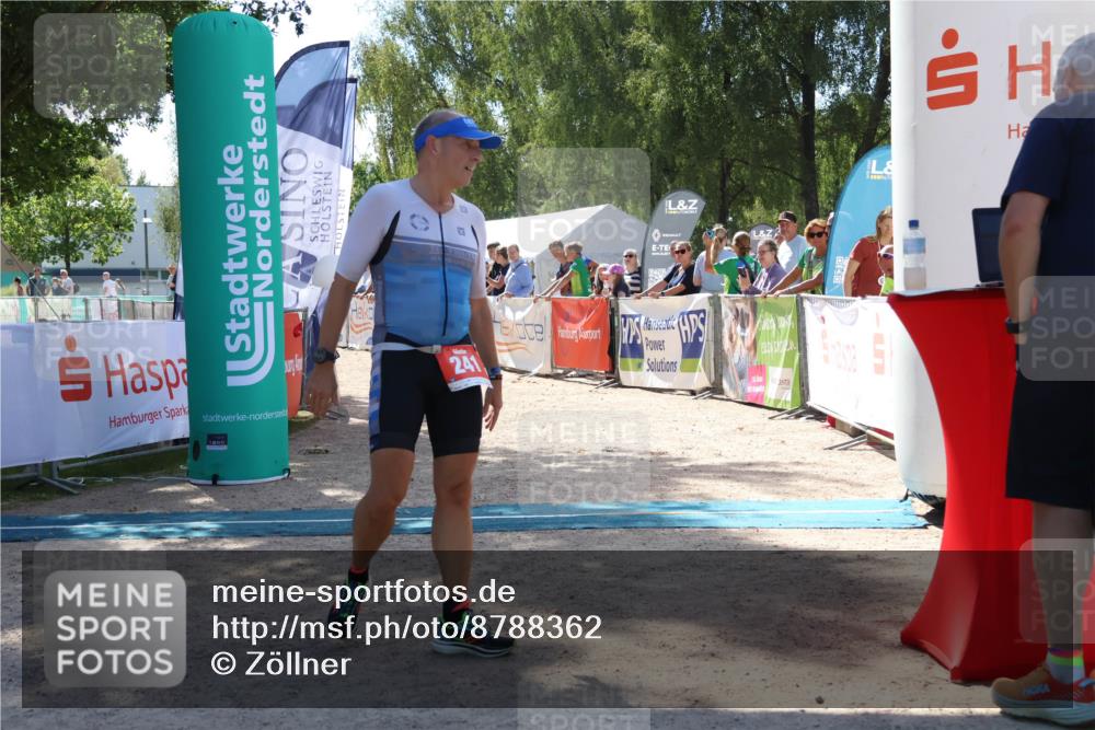 07.09.2025 - 19. Norderstedt Triathlon Zöllner http://msf.ph/oto/8788362 07.09.2025 13:43:04 Ziel 241 meine-sportfotos.de