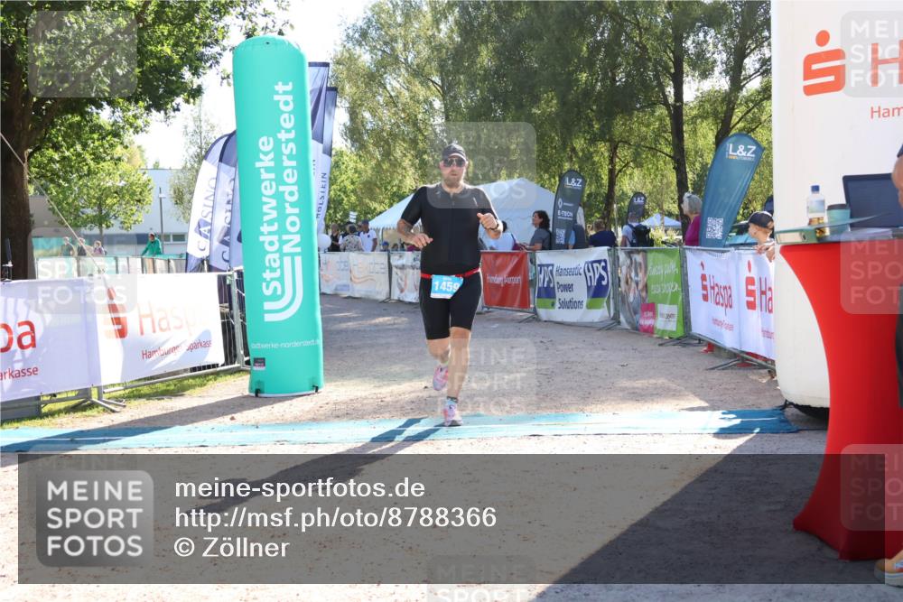 07.09.2025 - 19. Norderstedt Triathlon Zöllner http://msf.ph/oto/8788366 07.09.2025 16:08:35 Ziel 1459 meine-sportfotos.de