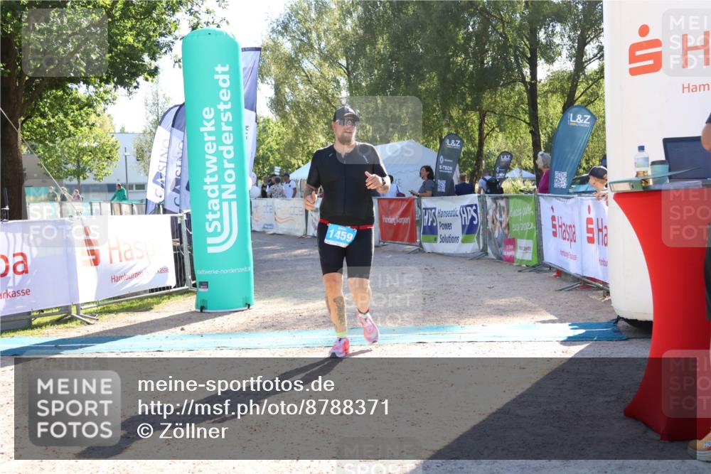 07.09.2025 - 19. Norderstedt Triathlon Zöllner http://msf.ph/oto/8788371 07.09.2025 16:08:36 Ziel 1459 meine-sportfotos.de