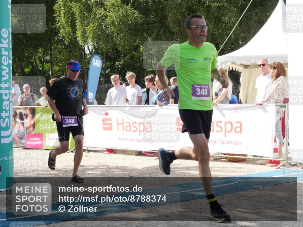 07.09.2025 - 19. Norderstedt Triathlon Zöllner http://msf.ph/oto/8788374 07.09.2025 13:45:10 Ziel 348 meine-sportfotos.de