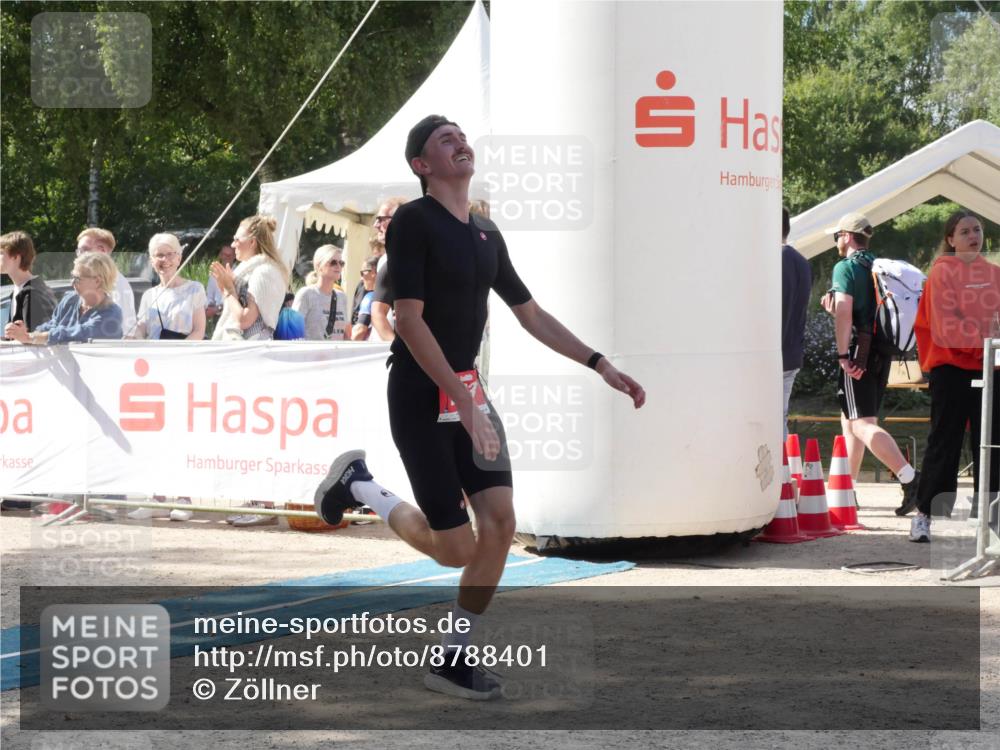 07.09.2025 - 19. Norderstedt Triathlon Zöllner http://msf.ph/oto/8788401 07.09.2025 13:46:01 Ziel 723 meine-sportfotos.de