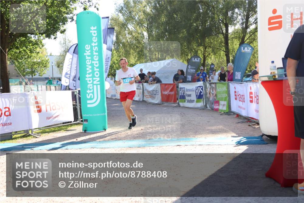 07.09.2025 - 19. Norderstedt Triathlon Zöllner http://msf.ph/oto/8788408 07.09.2025 16:08:55 Ziel 1431 meine-sportfotos.de