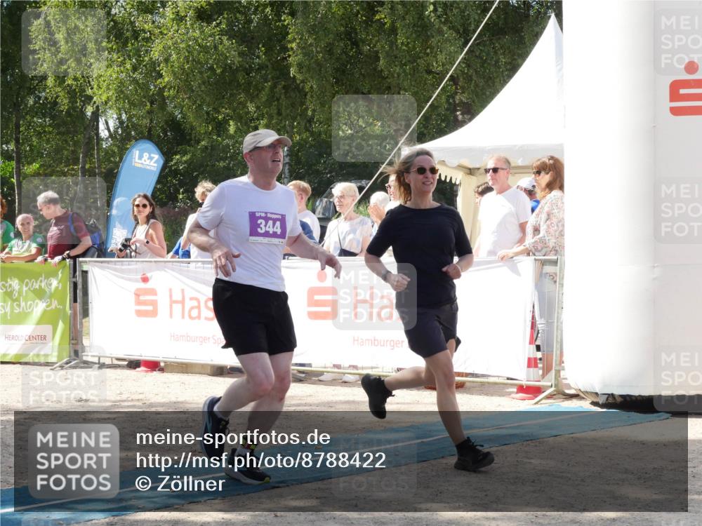 07.09.2025 - 19. Norderstedt Triathlon Zöllner http://msf.ph/oto/8788422 07.09.2025 13:46:20 Ziel 344 meine-sportfotos.de