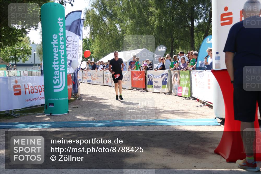 07.09.2025 - 19. Norderstedt Triathlon Zöllner http://msf.ph/oto/8788425 07.09.2025 13:43:47 Ziel 706 meine-sportfotos.de