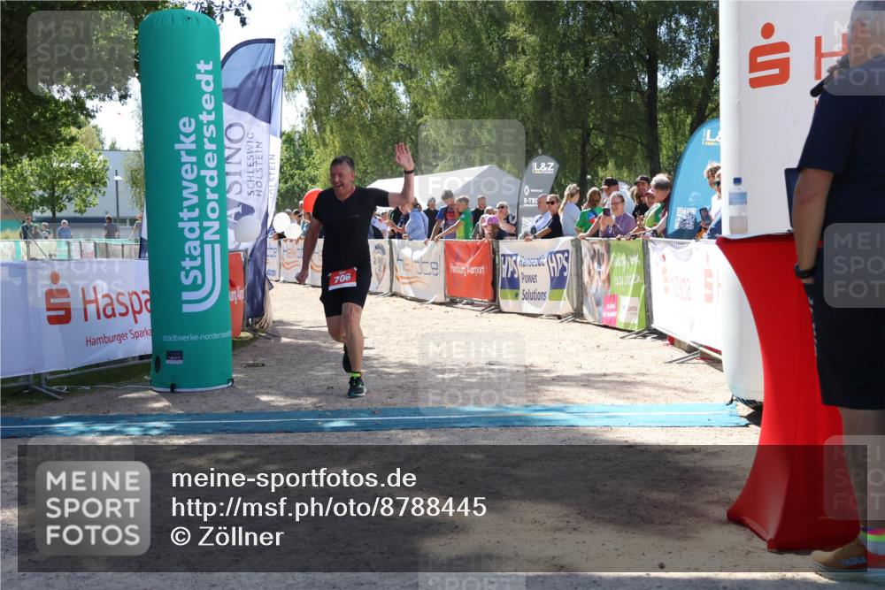 07.09.2025 - 19. Norderstedt Triathlon Zöllner http://msf.ph/oto/8788445 07.09.2025 13:43:49 Ziel 706 meine-sportfotos.de