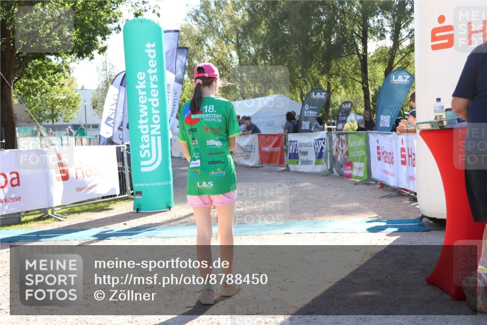 07.09.2025 - 19. Norderstedt Triathlon Zöllner http://msf.ph/oto/8788450 07.09.2025 16:09:22 Ziel 395, 1466 meine-sportfotos.de