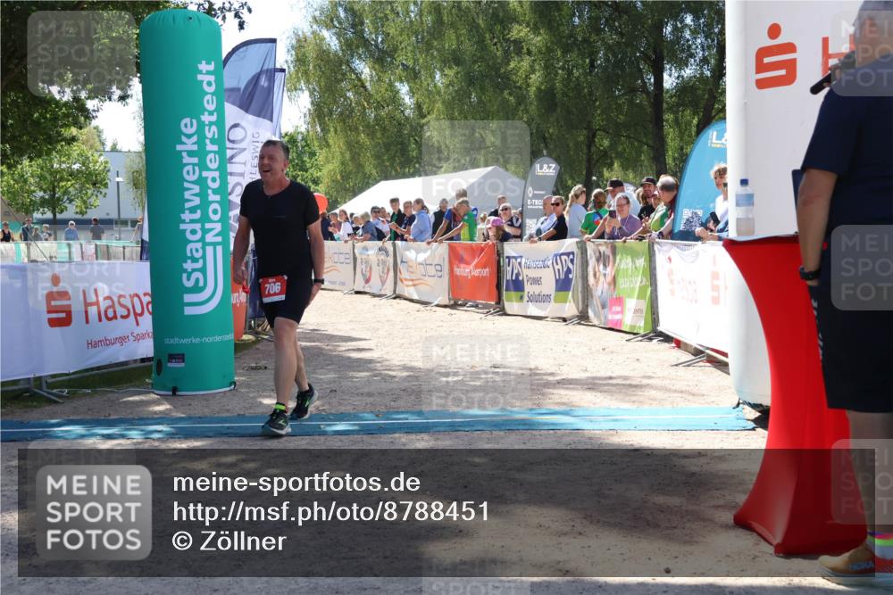 07.09.2025 - 19. Norderstedt Triathlon Zöllner http://msf.ph/oto/8788451 07.09.2025 13:43:50 Ziel 706 meine-sportfotos.de