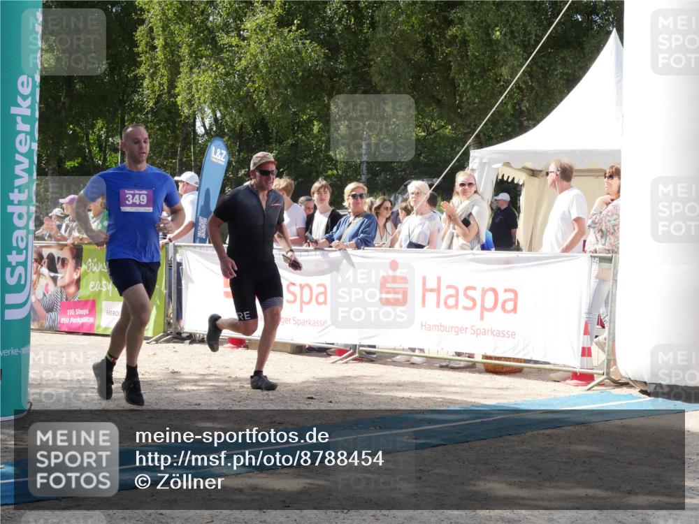 07.09.2025 - 19. Norderstedt Triathlon Zöllner http://msf.ph/oto/8788454 07.09.2025 13:47:56 Ziel 349 meine-sportfotos.de