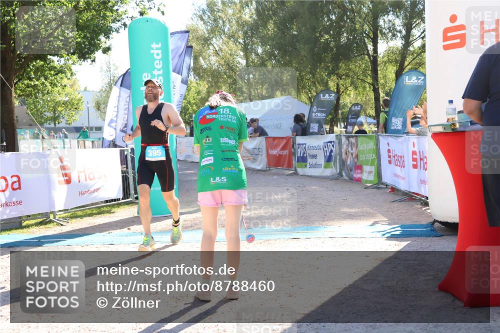 07.09.2025 - 19. Norderstedt Triathlon Zöllner http://msf.ph/oto/8788460 07.09.2025 16:09:23 Ziel 395, 1466 meine-sportfotos.de