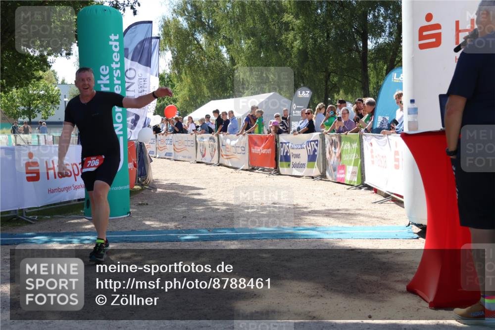 07.09.2025 - 19. Norderstedt Triathlon Zöllner http://msf.ph/oto/8788461 07.09.2025 13:43:51 Ziel 706 meine-sportfotos.de