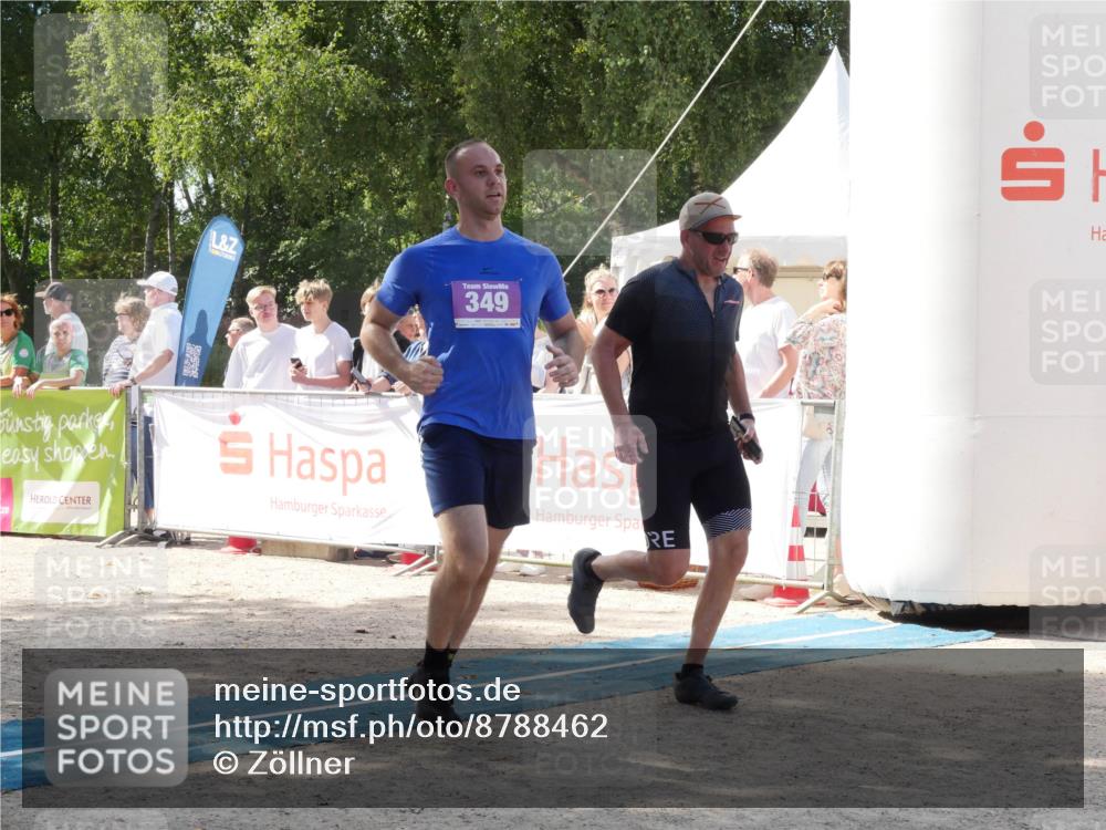 07.09.2025 - 19. Norderstedt Triathlon Zöllner http://msf.ph/oto/8788462 07.09.2025 13:47:56 Ziel 349 meine-sportfotos.de