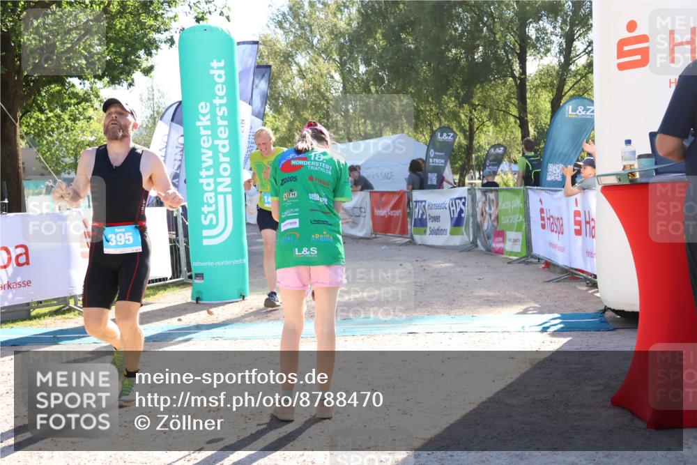 07.09.2025 - 19. Norderstedt Triathlon Zöllner http://msf.ph/oto/8788470 07.09.2025 16:09:24 Ziel 395, 1466 meine-sportfotos.de
