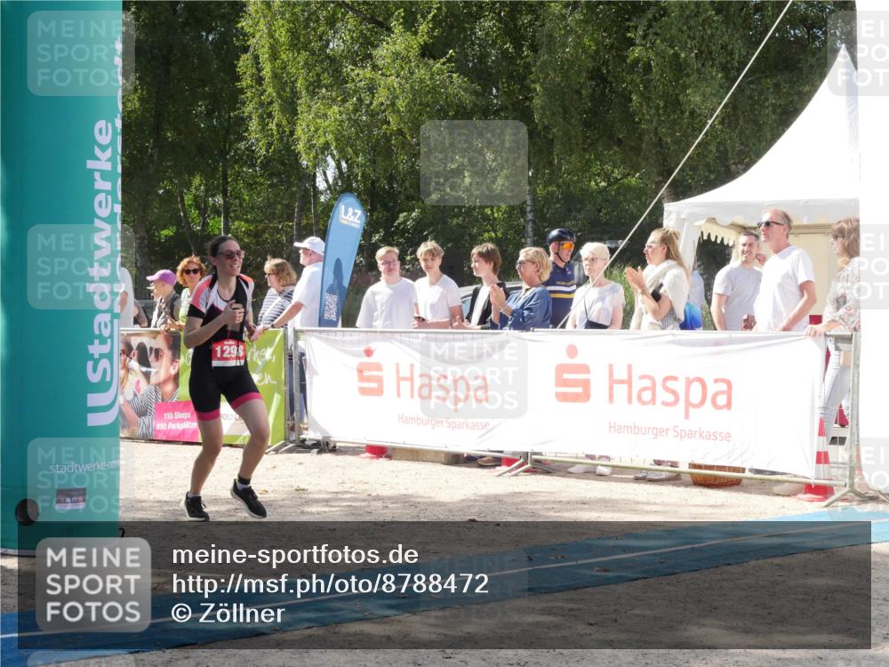 07.09.2025 - 19. Norderstedt Triathlon Zöllner http://msf.ph/oto/8788472 07.09.2025 13:48:15 Ziel 311, 777, 1298 meine-sportfotos.de