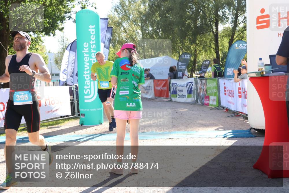 07.09.2025 - 19. Norderstedt Triathlon Zöllner http://msf.ph/oto/8788474 07.09.2025 16:09:24 Ziel 395, 1466 meine-sportfotos.de