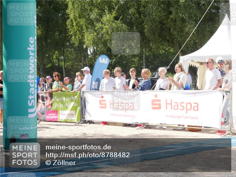 07.09.2025 - 19. Norderstedt Triathlon Zöllner http://msf.ph/oto/8788482 07.09.2025 13:48:18 Ziel 311, 777, 1298 meine-sportfotos.de