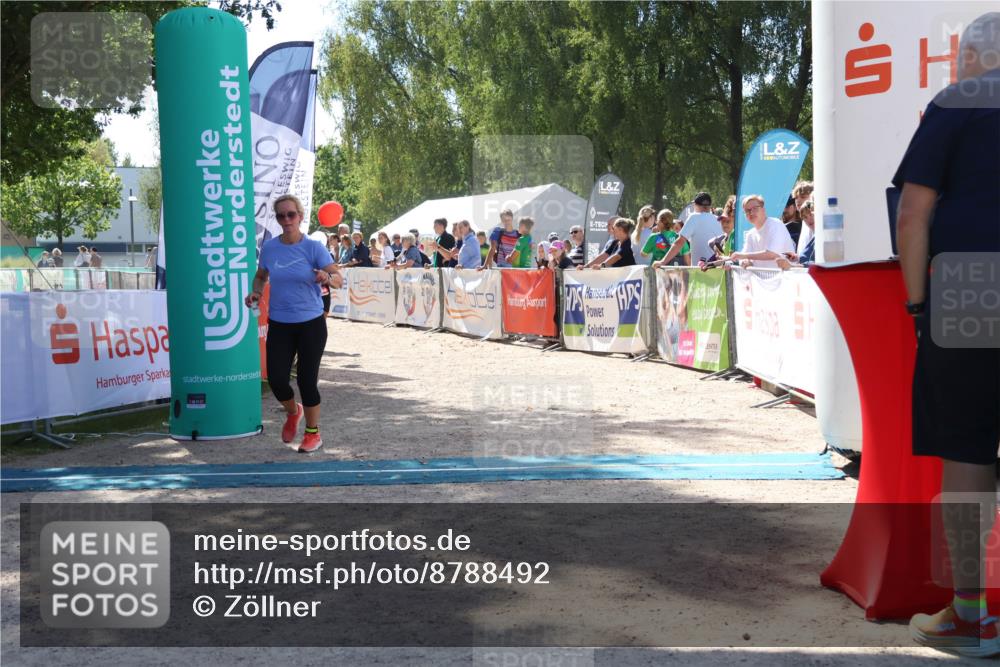 07.09.2025 - 19. Norderstedt Triathlon Zöllner http://msf.ph/oto/8788492 07.09.2025 13:44:10 Ziel 853, 1354 meine-sportfotos.de