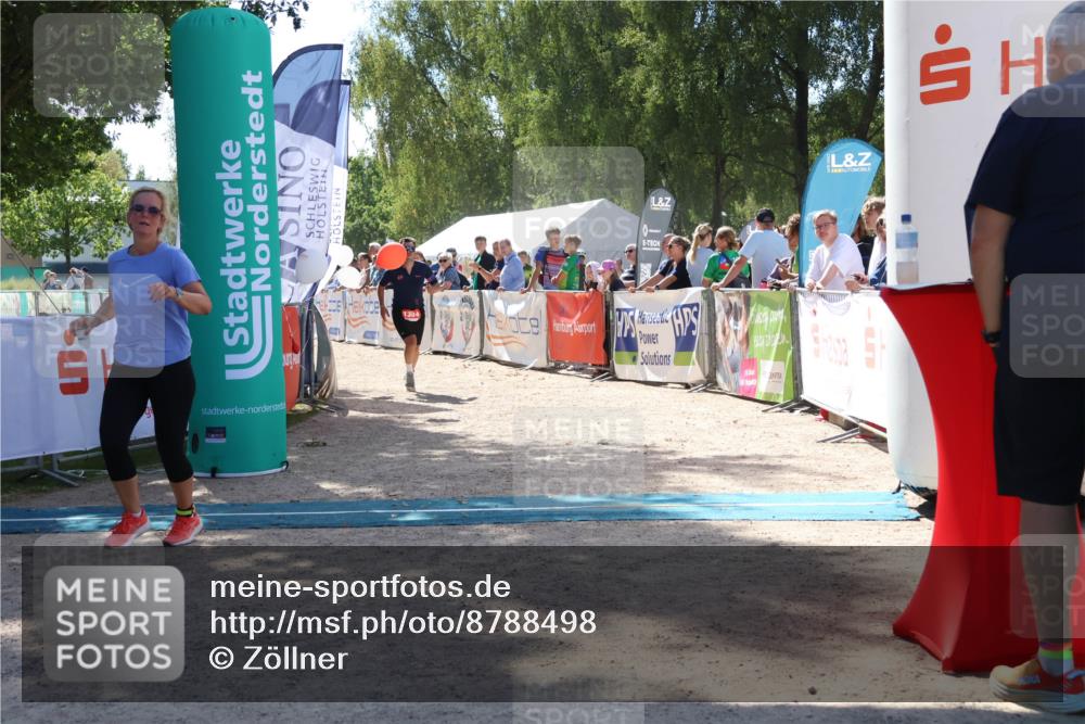 07.09.2025 - 19. Norderstedt Triathlon Zöllner http://msf.ph/oto/8788498 07.09.2025 13:44:11 Ziel 853, 1354 meine-sportfotos.de