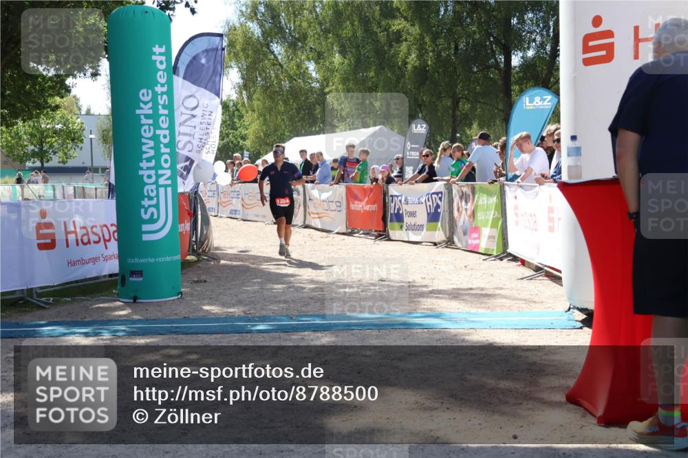 07.09.2025 - 19. Norderstedt Triathlon Zöllner http://msf.ph/oto/8788500 07.09.2025 13:44:12 Ziel 853, 1354 meine-sportfotos.de